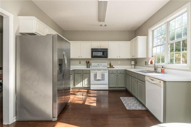 618 Dahoma Trail, Woodstock, GA 30188