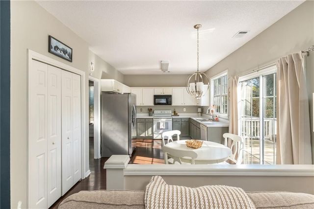 618 Dahoma Trail, Woodstock, GA 30188