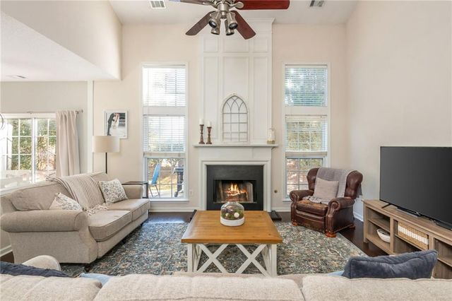 618 Dahoma Trail, Woodstock, GA 30188