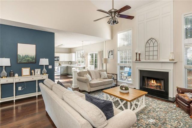 618 Dahoma Trail, Woodstock, GA 30188