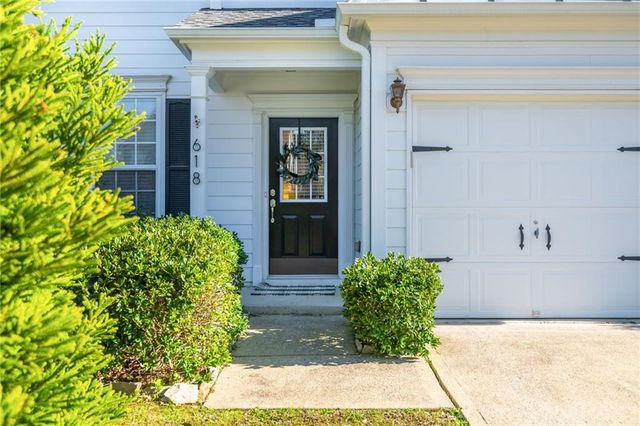 618 Dahoma Trail, Woodstock, GA 30188