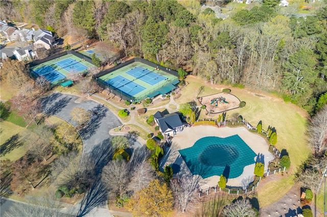 618 Dahoma Trail, Woodstock, GA 30188