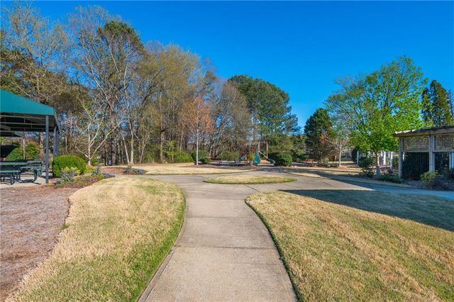 618 Dahoma Trail, Woodstock, GA 30188