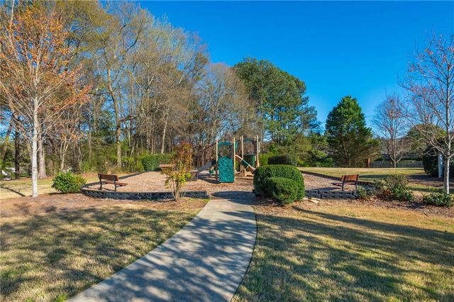 618 Dahoma Trail, Woodstock, GA 30188