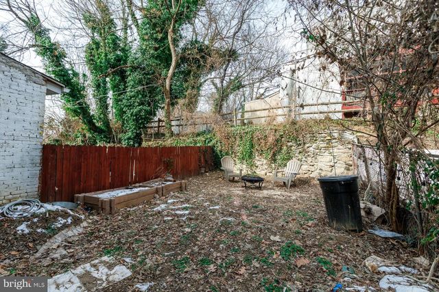 51 N 9TH ST, Darby, PA 19023