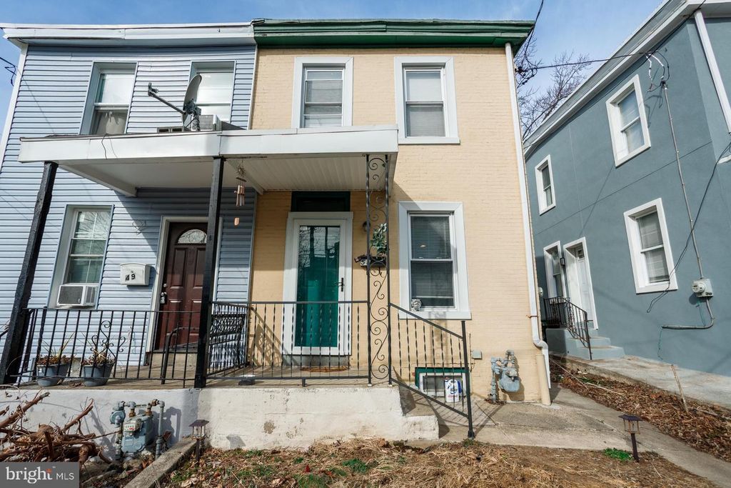 51 N 9TH ST, Darby, PA 19023