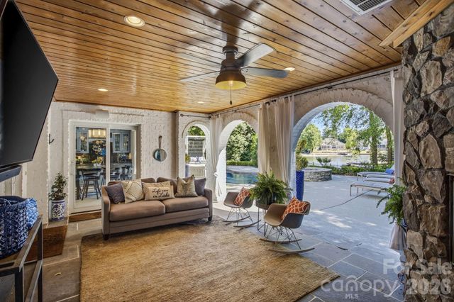 19506 Mary Ardrey Circle, Cornelius, NC 28031