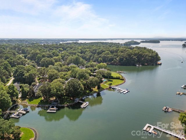 19506 Mary Ardrey Circle, Cornelius, NC 28031