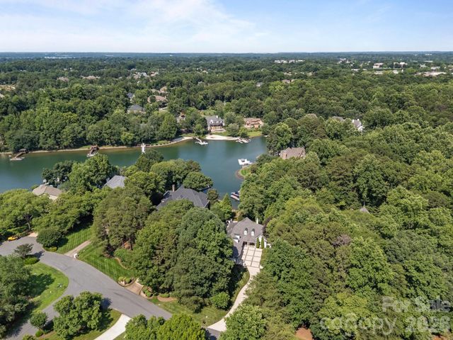 19506 Mary Ardrey Circle, Cornelius, NC 28031