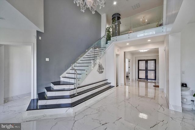 9116 LEESBURG PIKE, Vienna, VA 22182