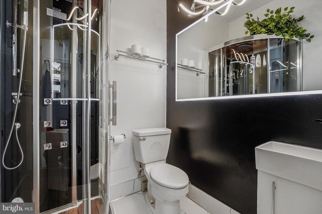 9116 LEESBURG PIKE, Vienna, VA 22182