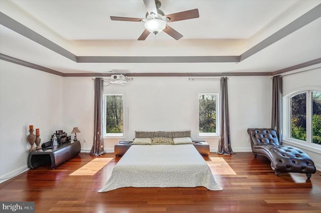 9116 LEESBURG PIKE, Vienna, VA 22182