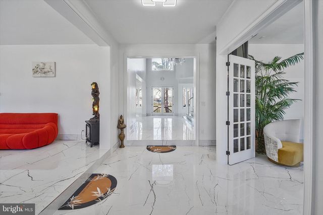 9116 LEESBURG PIKE, Vienna, VA 22182