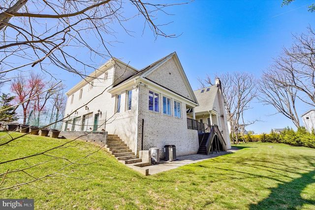 9116 LEESBURG PIKE, Vienna, VA 22182