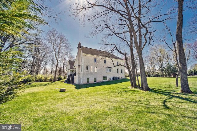 9116 LEESBURG PIKE, Vienna, VA 22182