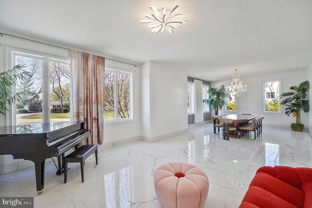 9116 LEESBURG PIKE, Vienna, VA 22182