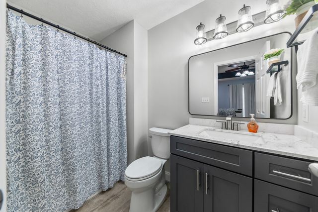 300 Daytona Dr, Cornersville, TN 37047