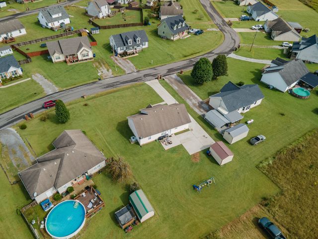 300 Daytona Dr, Cornersville, TN 37047