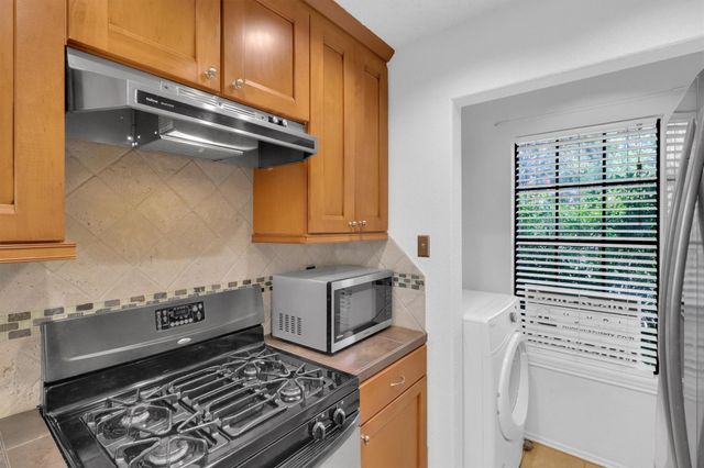 5606 Bonnell Vista ST 3, Austin, TX 78731