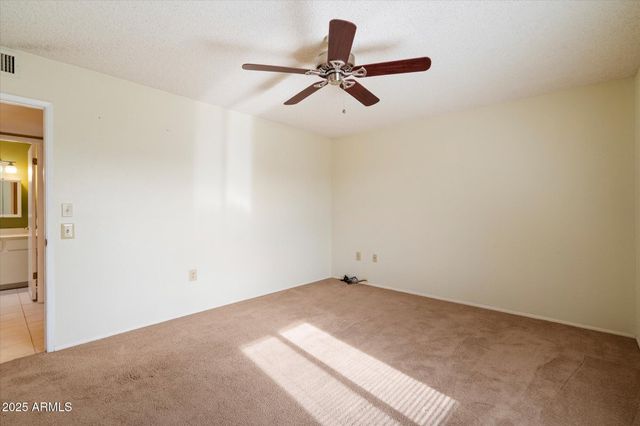 10528 W TUMBLEWOOD Drive, Sun City, AZ 85351