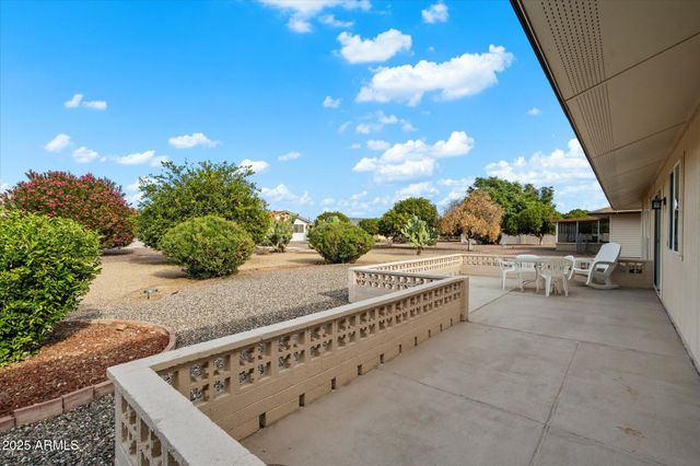 10528 W TUMBLEWOOD Drive, Sun City, AZ 85351