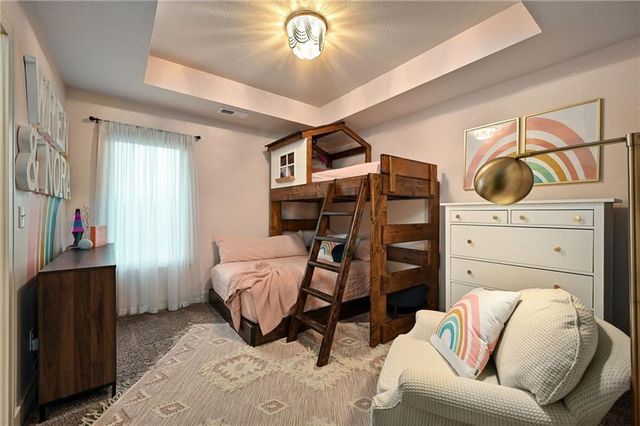 214 SW Roosevelt Ridge Drive, Lee's Summit, MO 64081