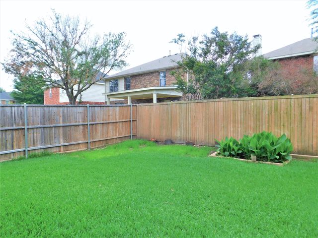 1508 Sequoia Grove Lane, Lewisville, TX 75067