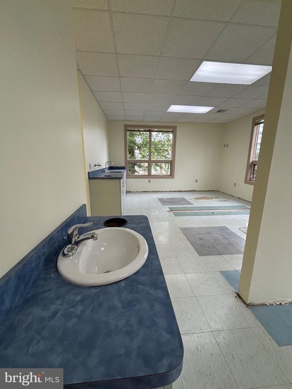 2621 N BROAD ST #SECOND FLOOR, HATFIELD, PA 18915 — photo 4