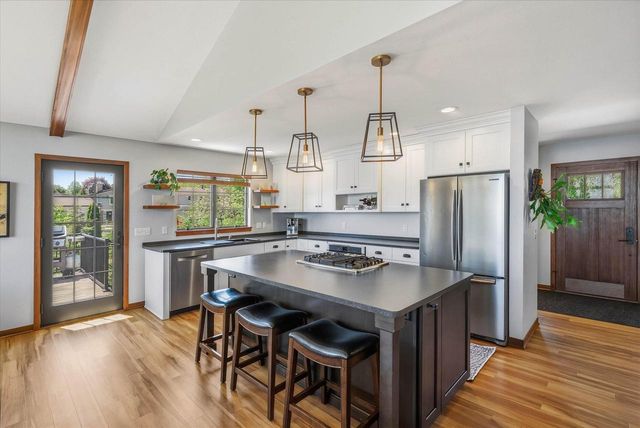 2727 Highland TERRACE, Sheboygan, WI 53083
