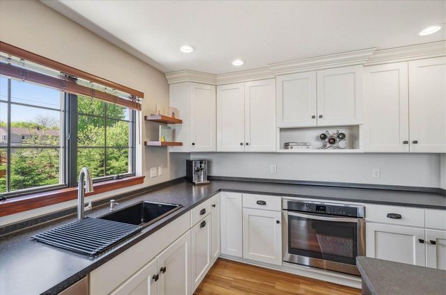 2727 Highland TERRACE, Sheboygan, WI 53083