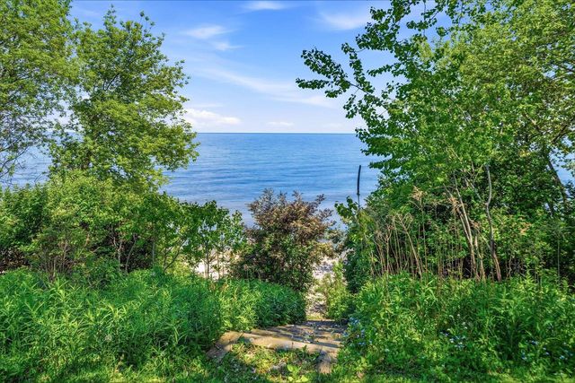 2727 Highland TERRACE, Sheboygan, WI 53083