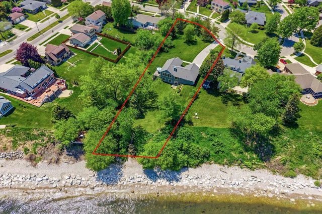 2727 Highland TERRACE, Sheboygan, WI 53083