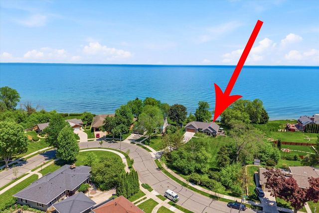 2727 Highland TERRACE, Sheboygan, WI 53083