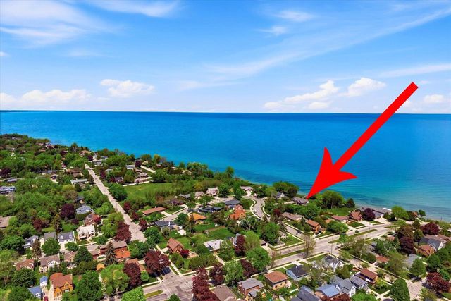 2727 Highland TERRACE, Sheboygan, WI 53083
