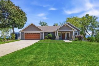 2727 Highland TERRACE, Sheboygan, WI 53083