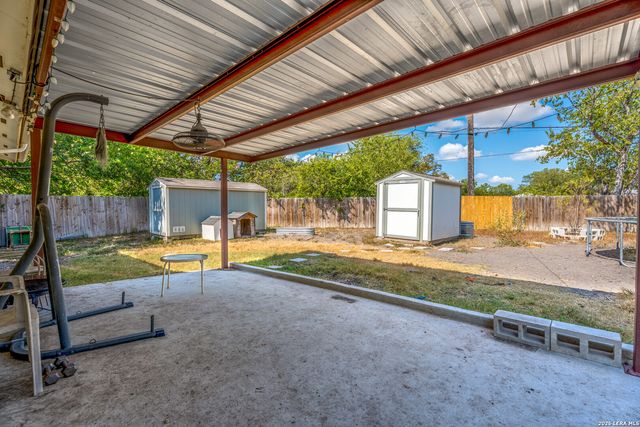 207 Lynhaven, San Antonio, TX 78220