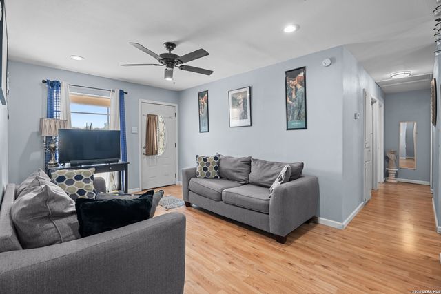 207 Lynhaven, San Antonio, TX 78220
