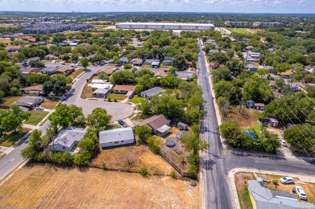 207 Lynhaven, San Antonio, TX 78220