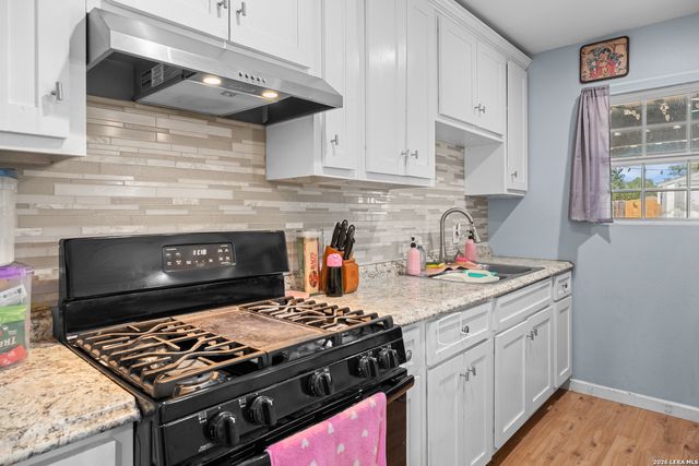207 Lynhaven, San Antonio, TX 78220