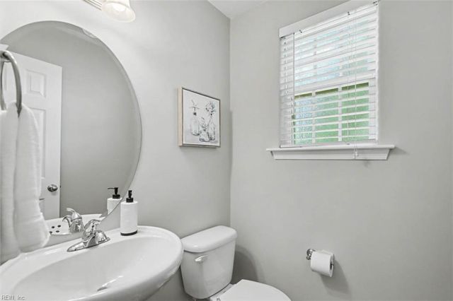 5448 Paperwhite LN, Virginia Beach, VA 23455