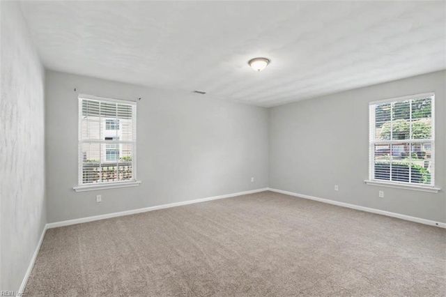 5448 Paperwhite LN, Virginia Beach, VA 23455