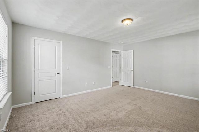 5448 Paperwhite LN, Virginia Beach, VA 23455