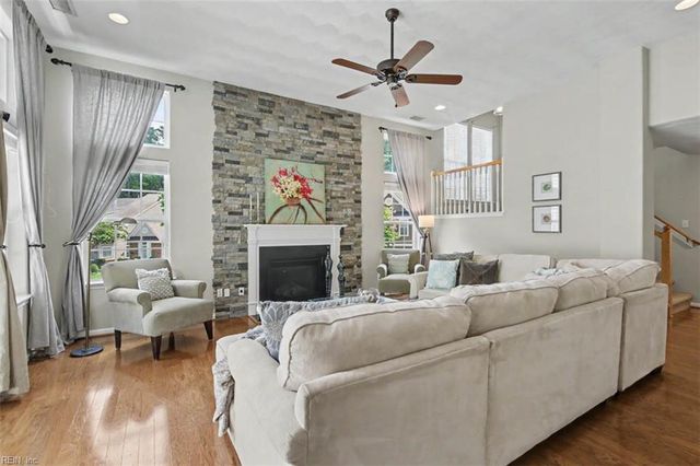 5448 Paperwhite LN, Virginia Beach, VA 23455
