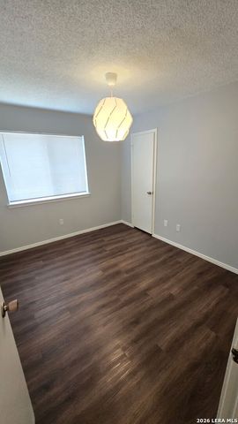 6128 Ridge Oak, San Antonio, TX 78250
