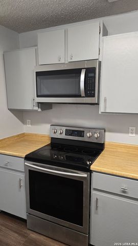 6128 Ridge Oak, San Antonio, TX 78250