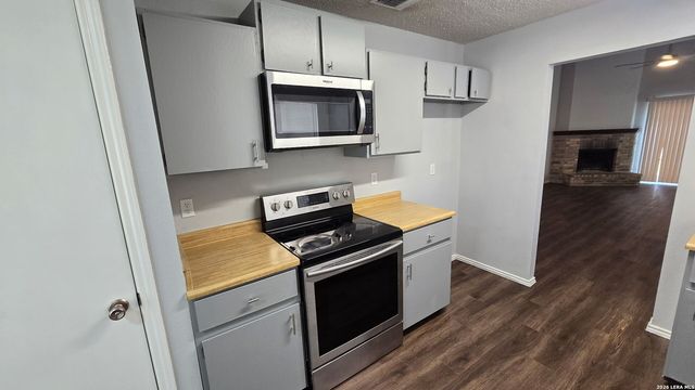 6128 Ridge Oak, San Antonio, TX 78250