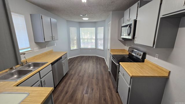 6128 Ridge Oak, San Antonio, TX 78250