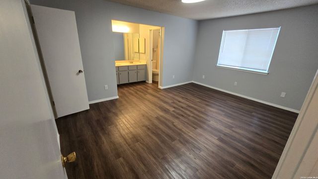 6128 Ridge Oak, San Antonio, TX 78250