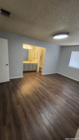 6128 Ridge Oak, San Antonio, TX 78250