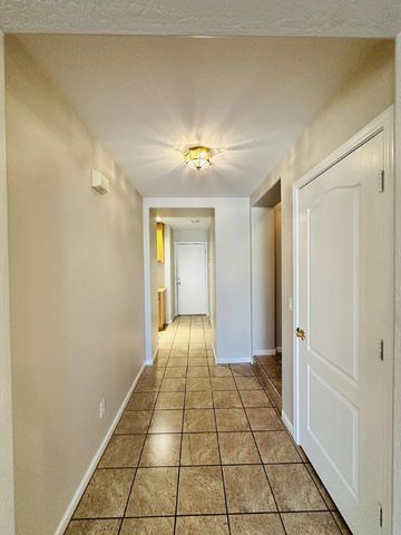 672 W Raven Drive, Chandler, AZ 85286